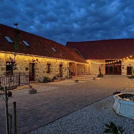 Le Chalet Des Bons Vivants Montaigu-le-Blin المظهر الخارجي الصورة