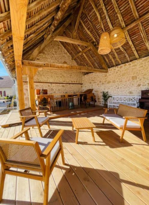 Le Chalet Des Bons Vivants Montaigu-le-Blin المظهر الخارجي الصورة